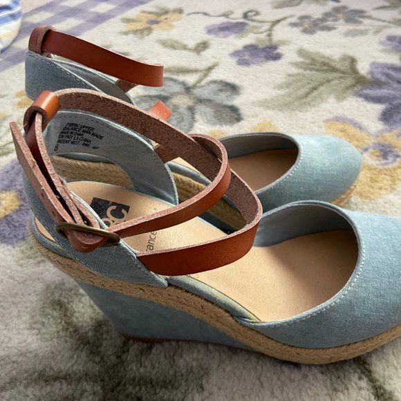 Vintage Francesca's Blue Wedges - Picture 2 of 4